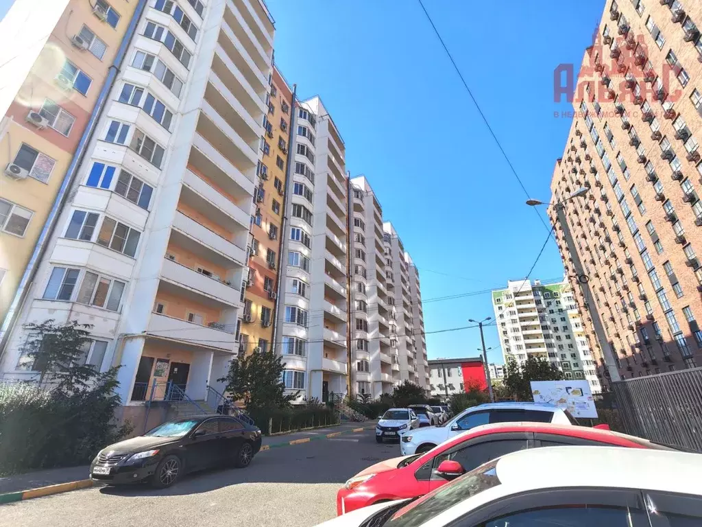 2-к кв. Астраханская область, Астрахань Автомобильная ул., 6 (62.2 м) - Фото 0