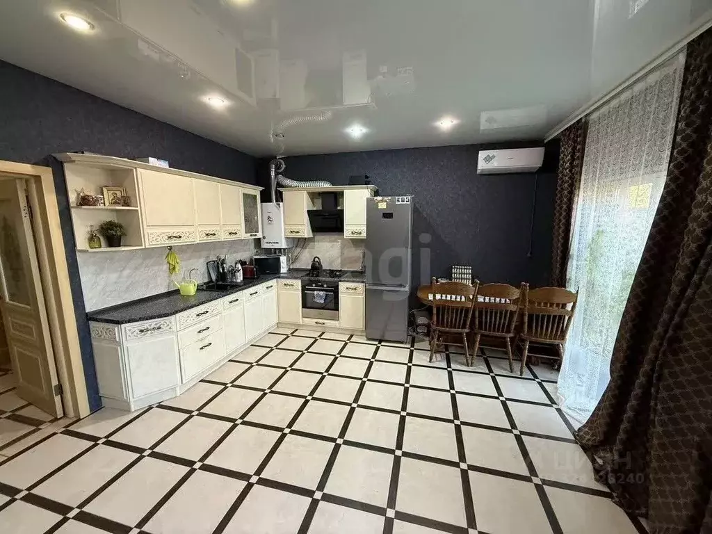 Дом в Ростовская область, Ростов-на-Дону Отважный пер. (70 м) - Фото 0