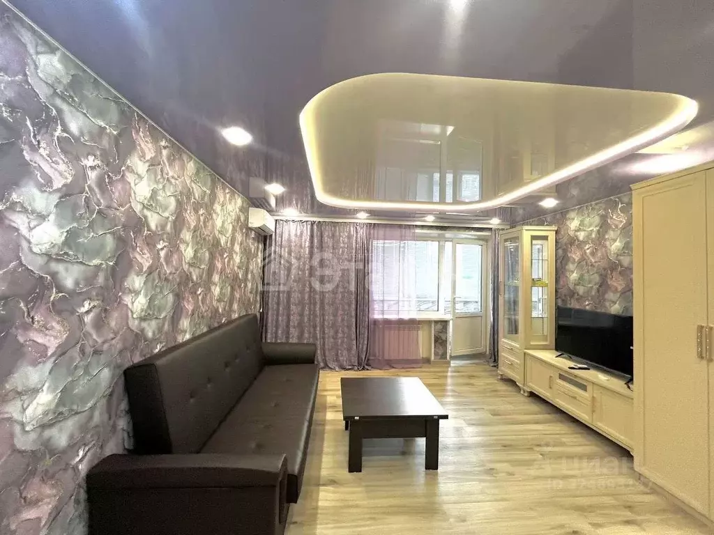 3-к кв. Волгоградская область, Волгоград Жилгородок мкр, ул. Гейне, ... - Фото 1