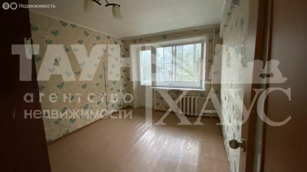 3-комнатная квартира: Балаково, улица Факел Социализма, 29 (60 м) - Фото 1