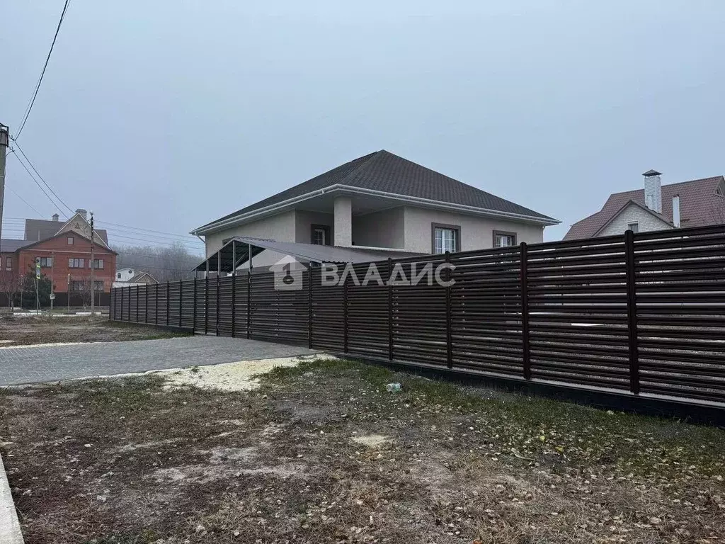 Дом в Белгородская область, Старый Оскол ул. Сталеваров (122 м) - Фото 0