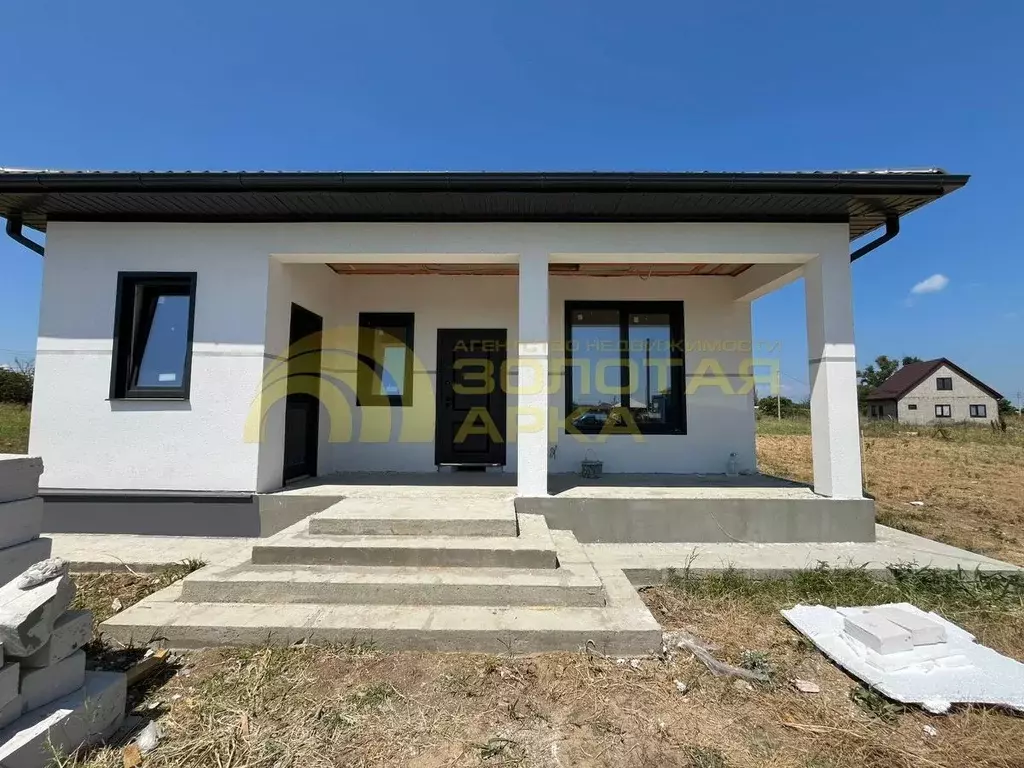 Дом в Краснодарский край, Темрюкский район, Тамань ст-ца пер. ... - Фото 1