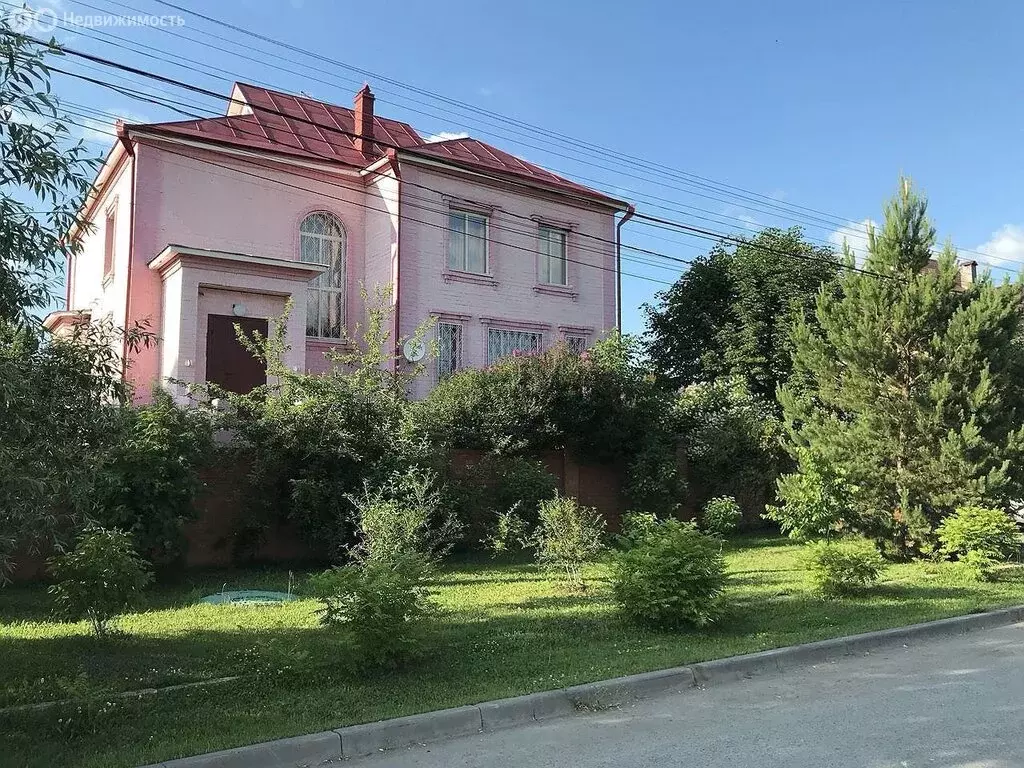 Дом в Патрушева, Центральная улица (366.8 м) - Фото 1