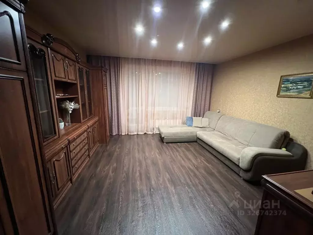 3-к кв. Ханты-Мансийский АО, Сургут ул. Чехова, 5/1 (78.0 м) - Фото 1