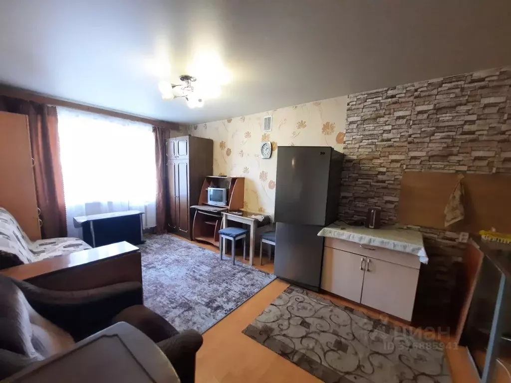 Комната Новгородская область, Великий Новгород ул. Щусева, 8к1 - Фото 1
