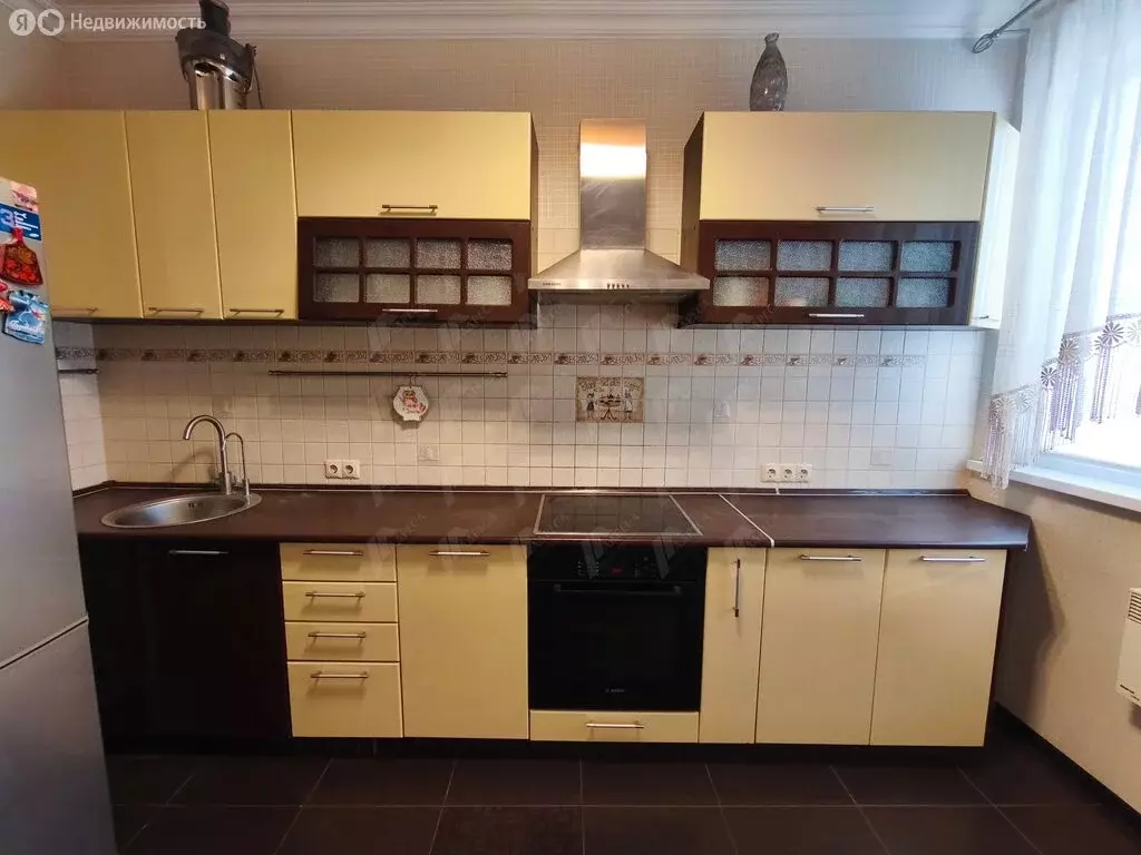 2-комнатная квартира: Астрахань, Студенческая улица, 7 (60.7 м) - Фото 1