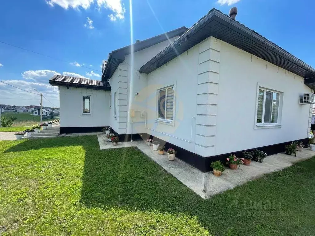 Дом в Белгородская область, Старый Оскол ул. Сосенки (180 м) - Фото 1