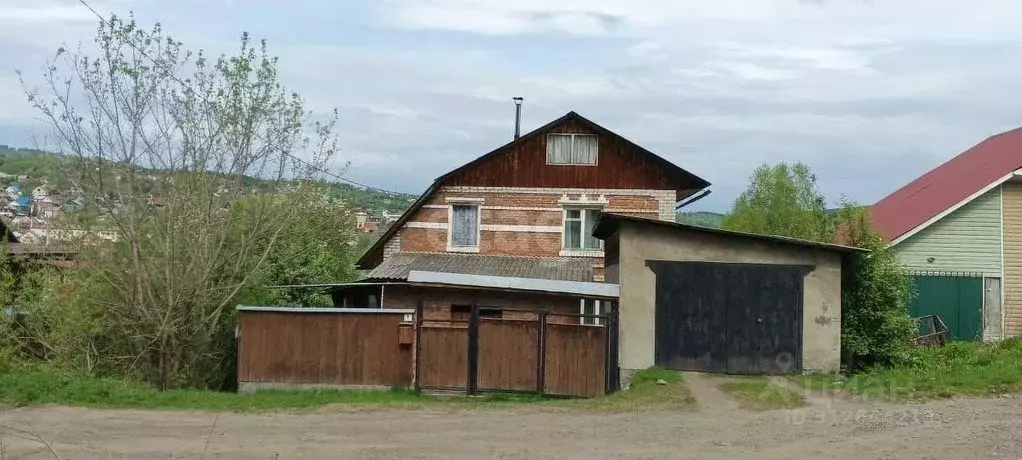 Дом в Алтай, Горно-Алтайск ул. Турочакская (100 м) - Фото 0