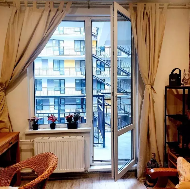 Студия Санкт-Петербург бул. Александра Грина, 1 (21.5 м) - Фото 1