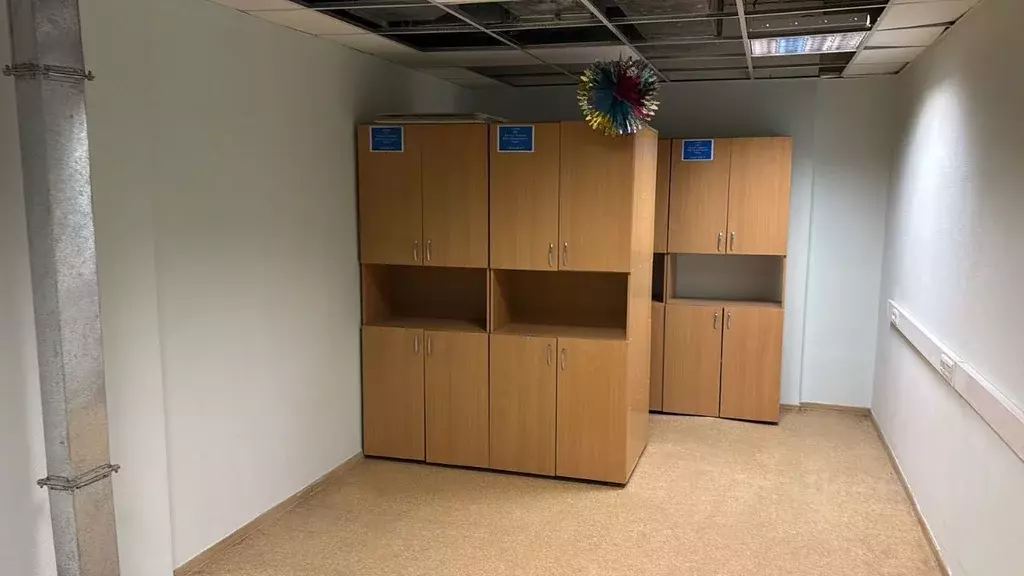 Помещение свободного назначения в Саха (Якутия), Нерюнгри ул. ... - Фото 1