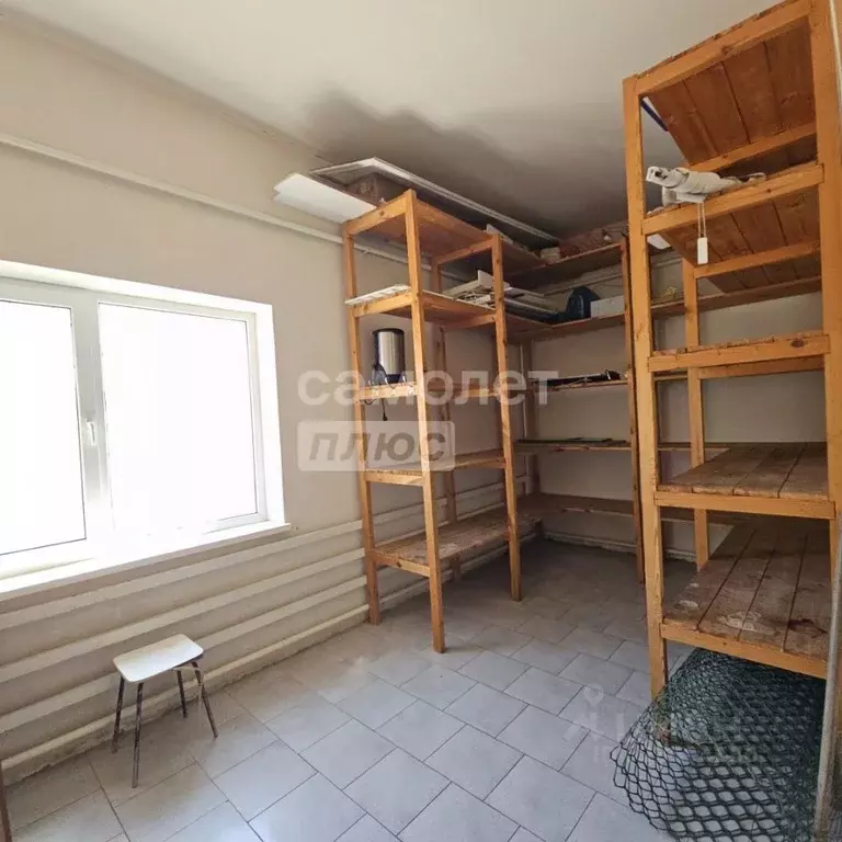 Торговая площадь в Краснодарский край, Абинский район, Ахтырское ... - Фото 2