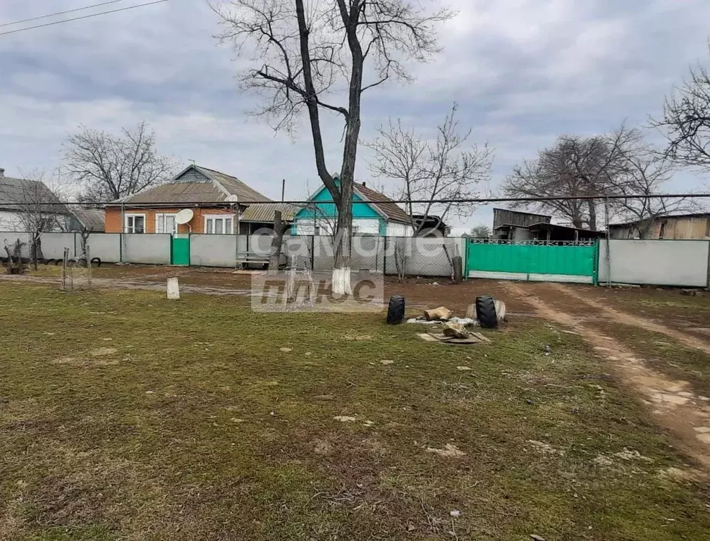 Дом в Калмыкия, Городовиковский район, с. Виноградное Пролетарская ул. ... - Фото 1