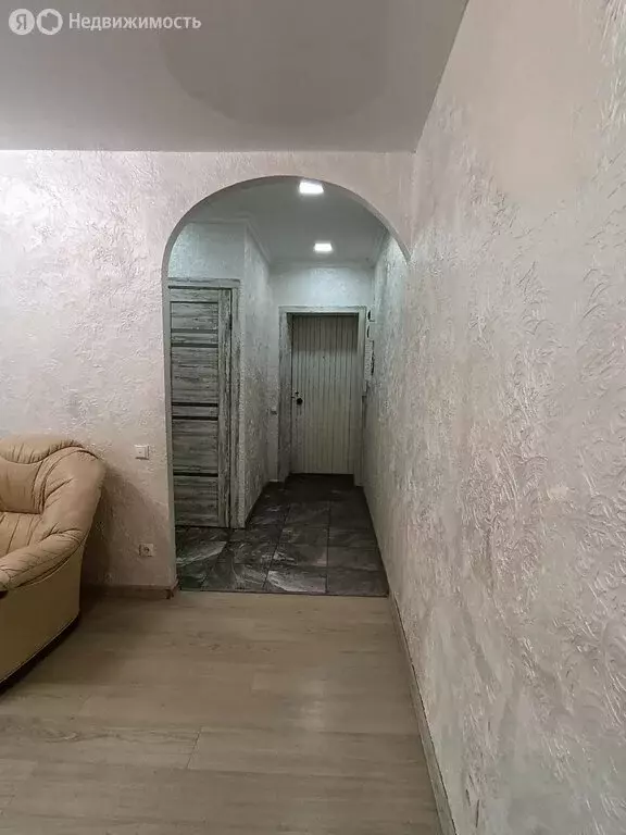 3-комнатная квартира: Новочеркасск, Баклановский проспект, 140 (58 м) - Фото 1