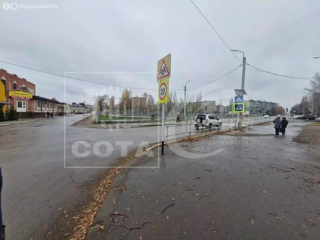 Торговая площадь (489 м) - Фото 2