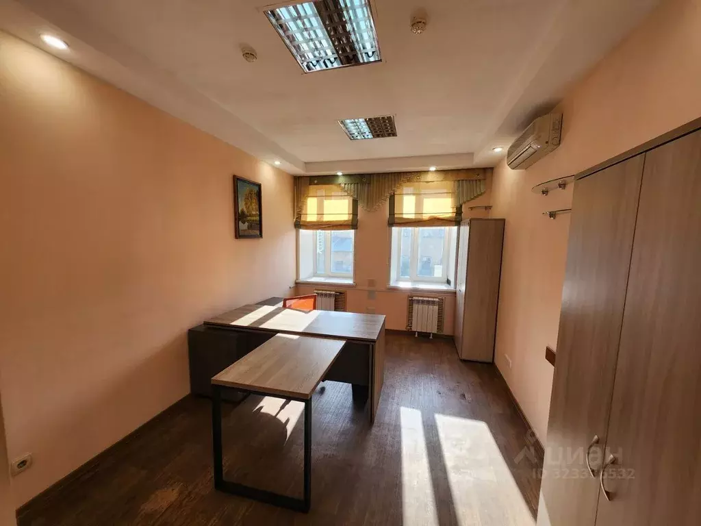 Офис в Кемеровская область, Новокузнецк Вокзальная ул., 6/1 (22 м) - Фото 1