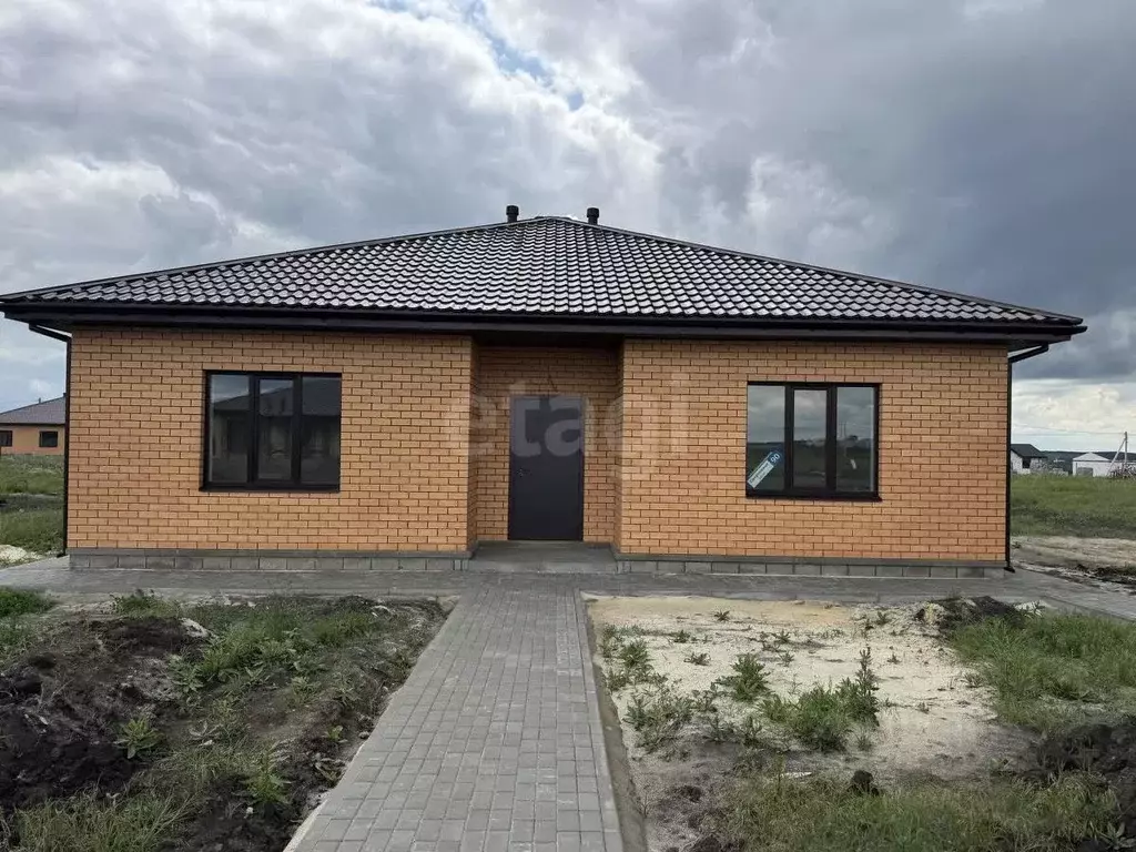 Дом в Белгородская область, Белгородский район, с. Стрелецкое ул. ... - Фото 1