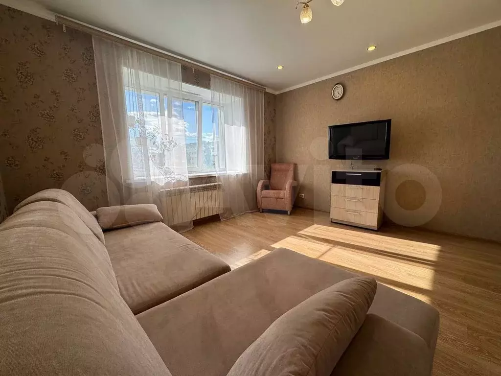 1-к. квартира, 39 м, 4/10 эт. - Фото 1