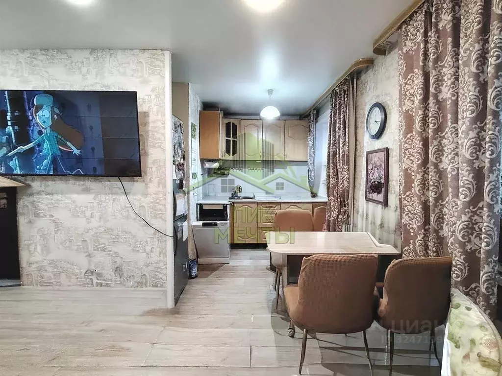 3-к кв. Бурятия, Улан-Удэ Комсомольская ул., 44 (56.7 м) - Фото 1