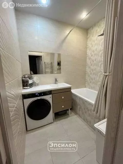 2-комнатная квартира: Курск, Запольная улица, 60А (58.7 м) - Фото 1