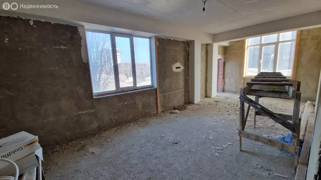 3-комнатная квартира: Махачкала, улица Даниялова, 112 (118 м) - Фото 1