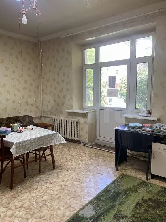 Комната 20 м в 1-к., 1/2 эт. - Фото 0