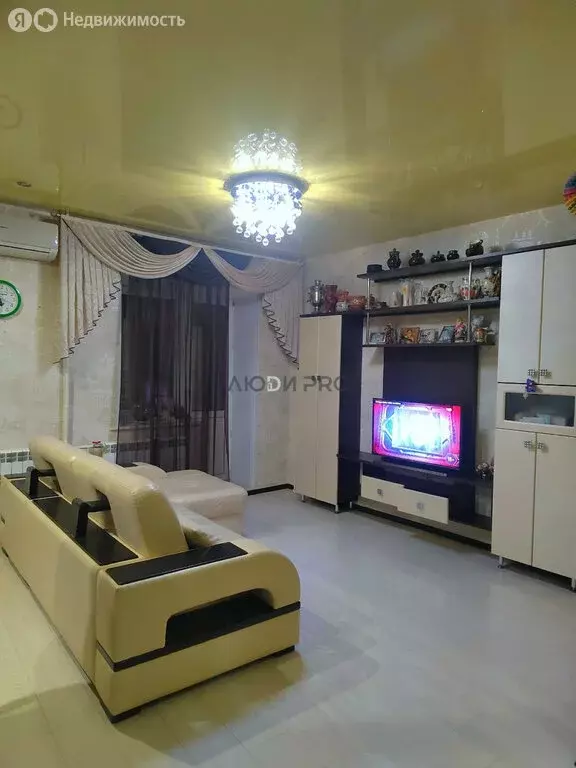 3-комнатная квартира: Сыктывкар, район Орбита, Покровский бульвар, 16 ... - Фото 2