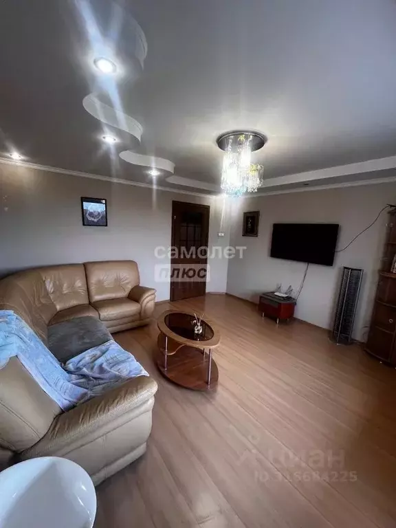 3-к кв. Смоленская область, Смоленск просп. Строителей, 14 (65.9 м) - Фото 1