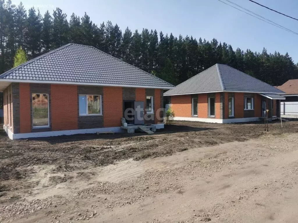 Дом в Мочищенский сельсовет, посёлок Озёрный, 1-й Лесной бульвар (105 ... - Фото 0