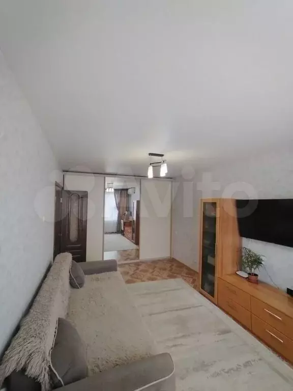 2-к. квартира, 50 м, 1/9 эт. - Фото 1