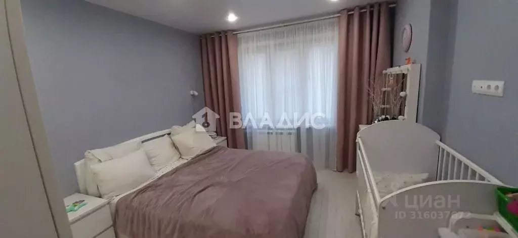 2-к кв. Владимирская область, Ковров ул. Строителей, 45 (64.0 м) - Фото 0