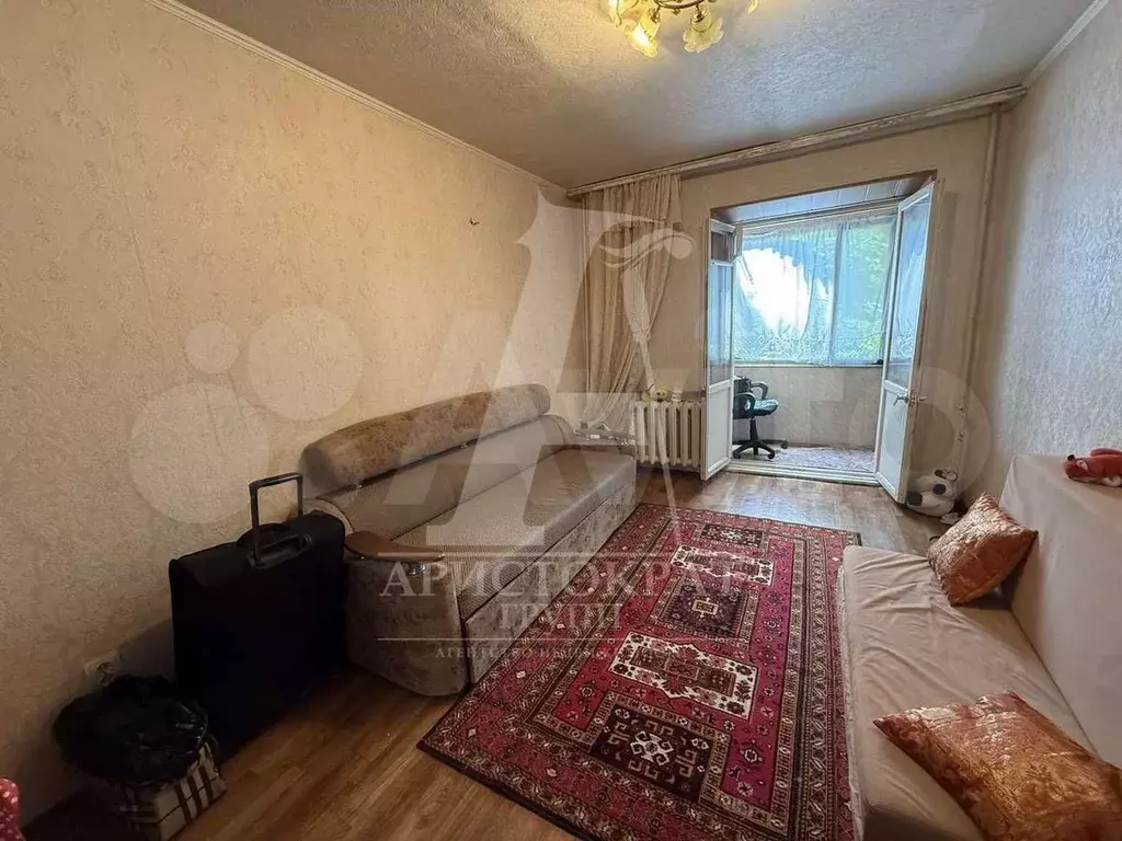 Комната 13 м в 3-к., 3/5 эт. - Фото 0