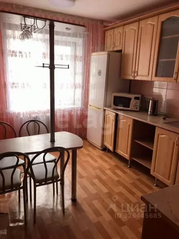 3-к кв. Алтайский край, Белокуриха ул. Братьев Ждановых, 17 (62.5 м) - Фото 1