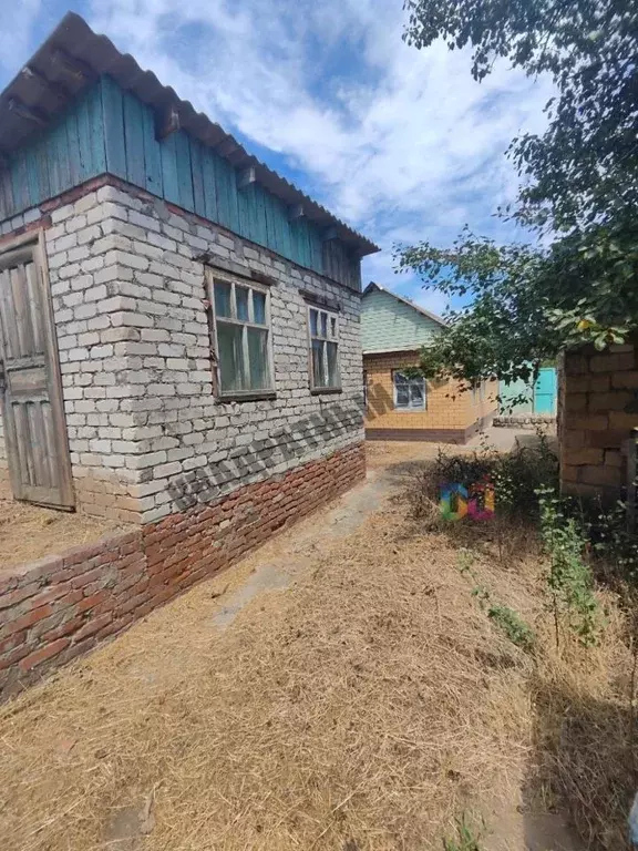 Дом в Калмыкия, Элиста ул. Имени Сергея Громова, 8 (37 м) - Фото 0