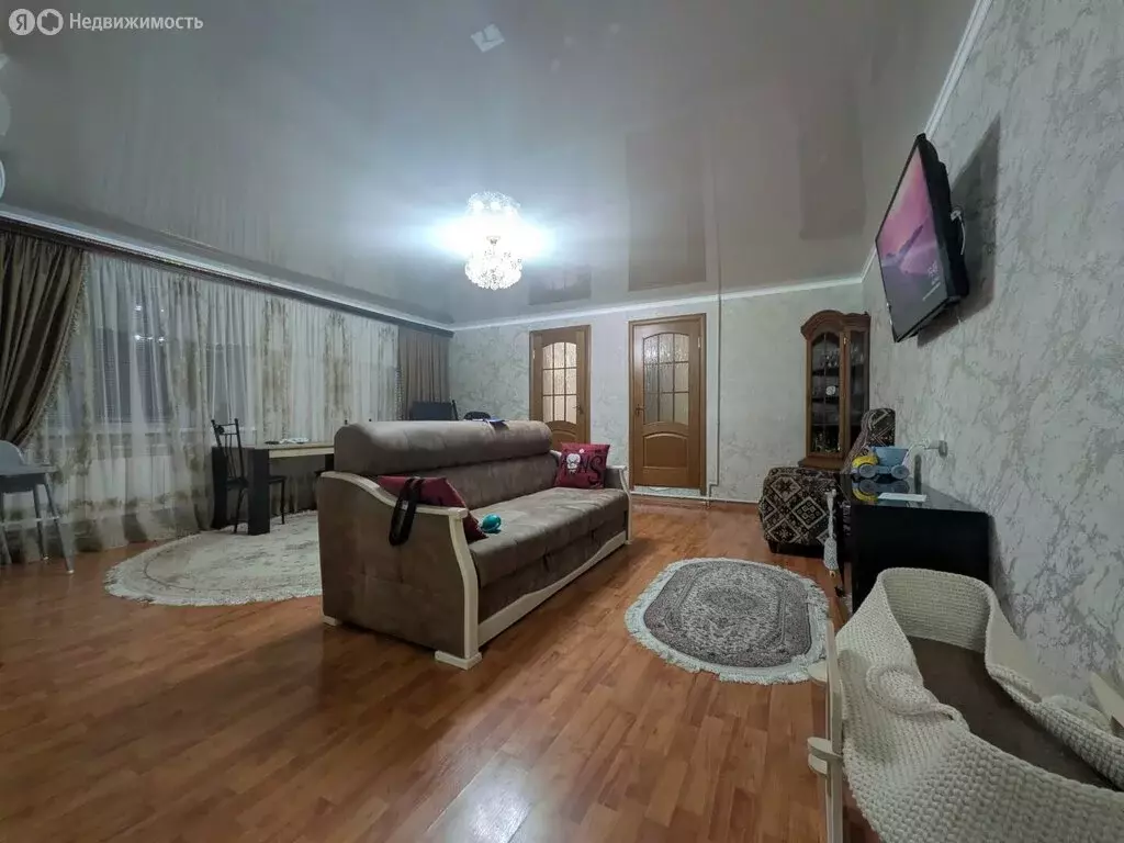 3-комнатная квартира: Дербент, улица Гейдара Алиева, 10 (83 м) - Фото 1