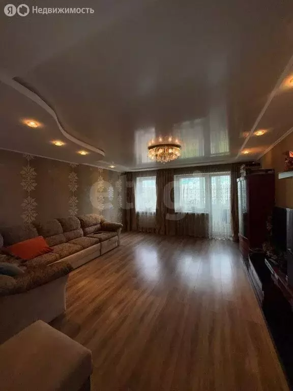 3-комнатная квартира: Калининград, улица Толбухина, 4 (87.9 м) - Фото 0