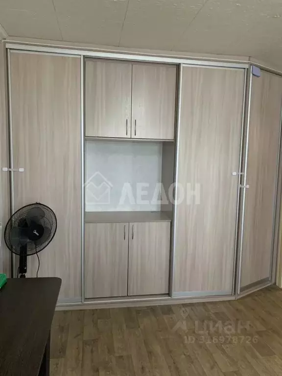 1-к кв. Омская область, Омск Звездная ул., 2Е (30.0 м) - Фото 1