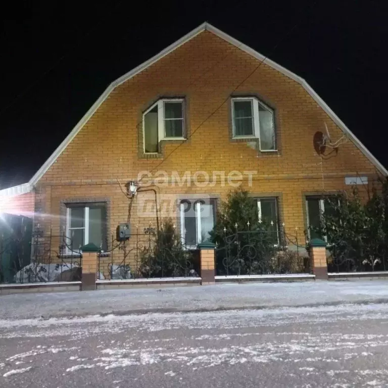 Дом в Курская область, Курчатовский район, Имени Карла Либкнехта рп ... - Фото 1