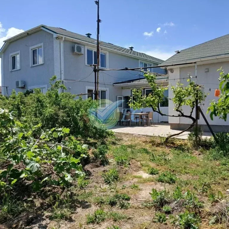 Дом в Крым, Кировский район, с. Журавки ул. Ленина, 22 (350 м) - Фото 1