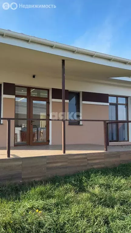 Дом в Симферопольский район, Мирновское сельское поселение, село ... - Фото 1