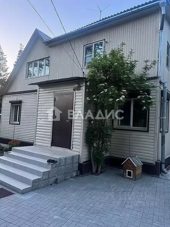 Дом в Бурятия, Улан-Удэ ул. Санаторный Детский Дом, 9 (160 м) - Фото 1