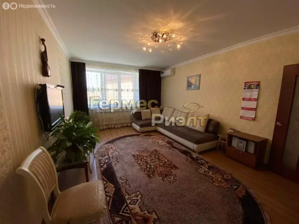 3-комнатная квартира: Ессентуки, Октябрьская площадь, 31Б (110 м) - Фото 1