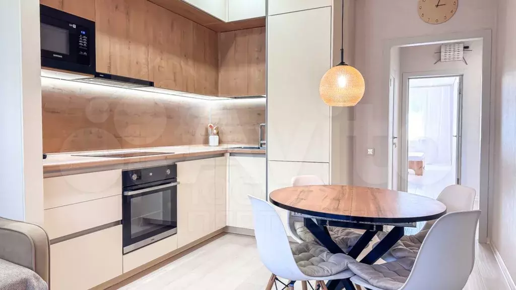 2-к. квартира, 70 м, 2/5 эт. - Фото 1
