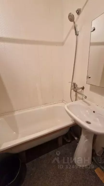 Комната Свердловская область, Екатеринбург ул. Бисертская, 133 (15.3 ... - Фото 1