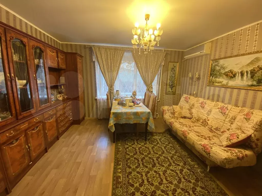 3-к. квартира, 60 м, 1/10 эт. - Фото 0