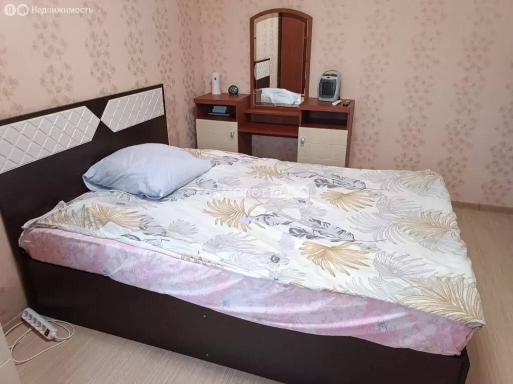 1к в 3-комнатной квартире (15 м) - Фото 1