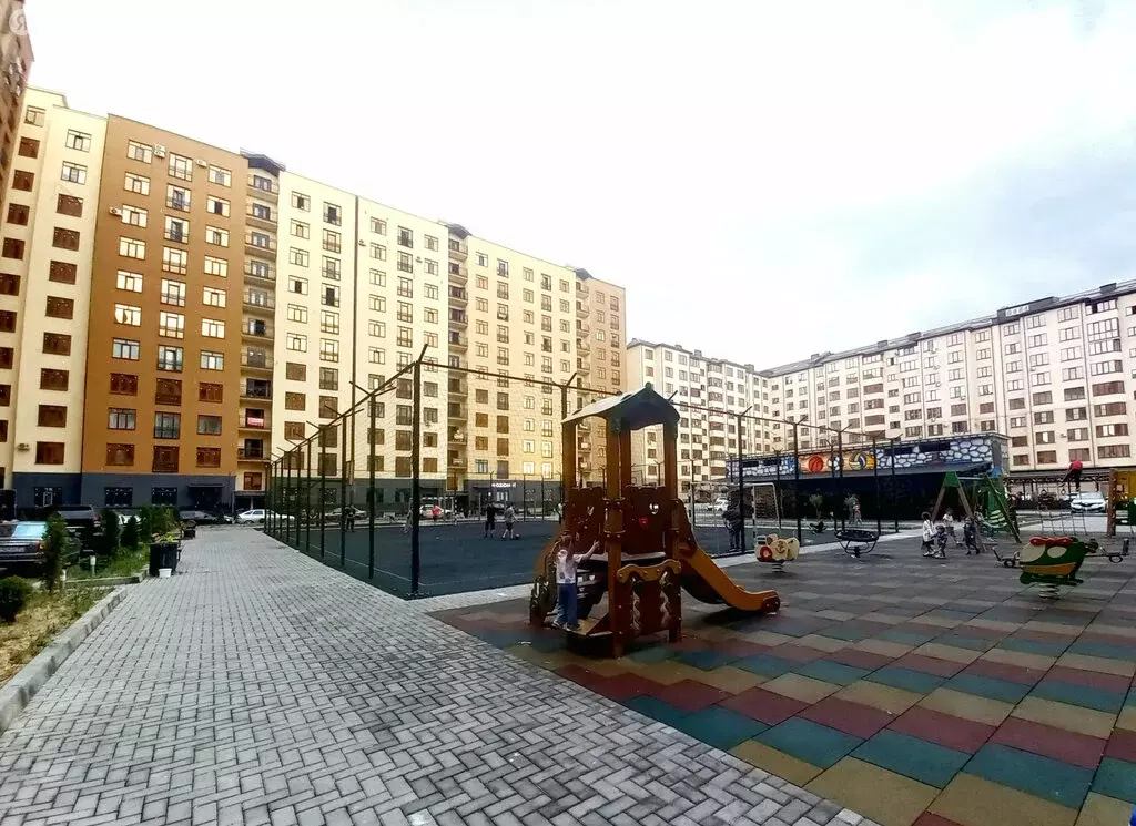 2-комнатная квартира: Нальчик, улица Шарданова, 52 (68 м) - Фото 0