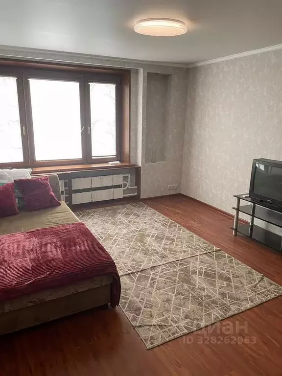 3-к кв. Москва Уссурийская ул., 9 (66.0 м) - Фото 1