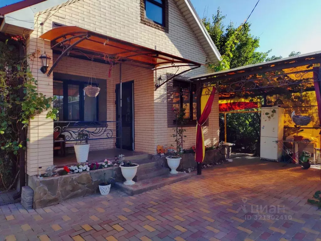 Дом в Ростовская область, Азовский район, Обильненское с/пос, пос. ... - Фото 1