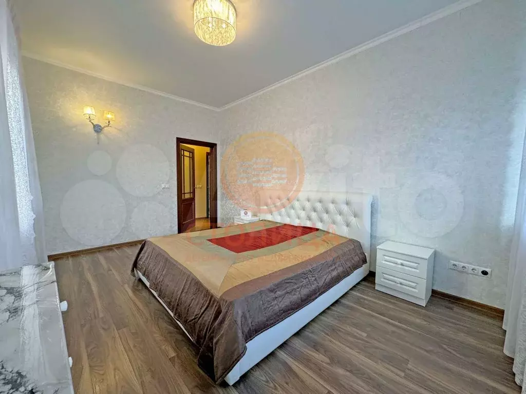 4-к. квартира, 180 м, 2/3 эт. - Фото 0