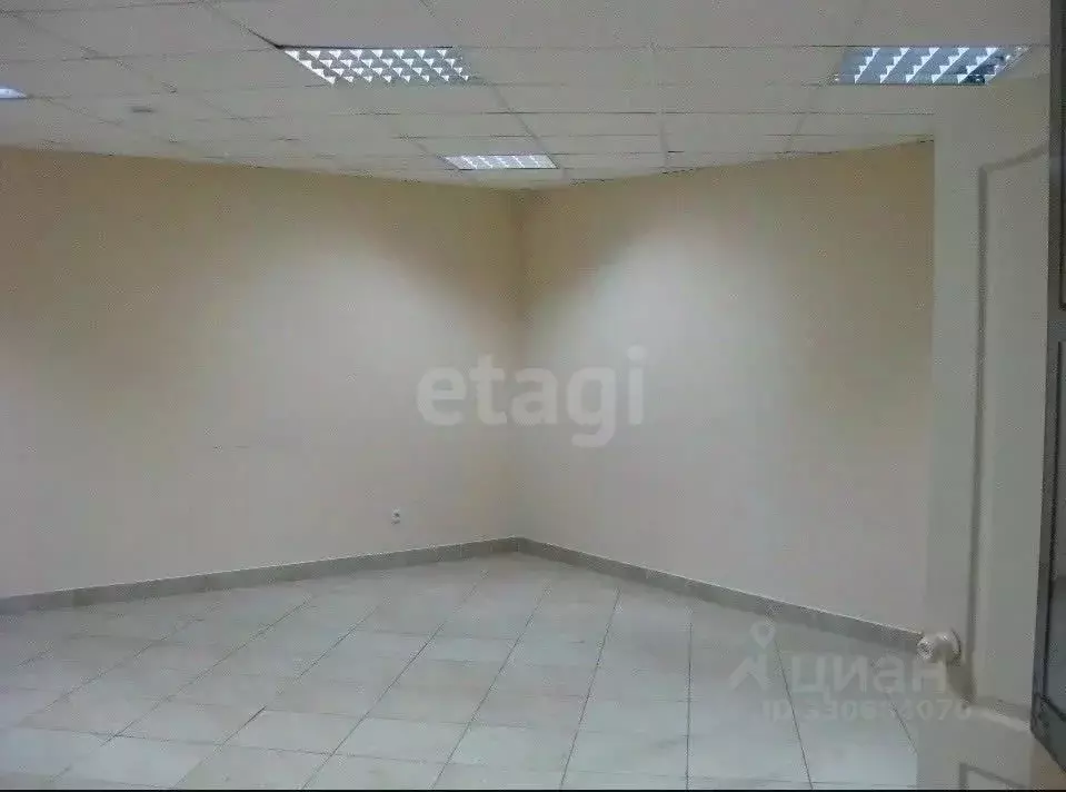 Помещение свободного назначения в Курганская область, Курган ул. Карла ... - Фото 2